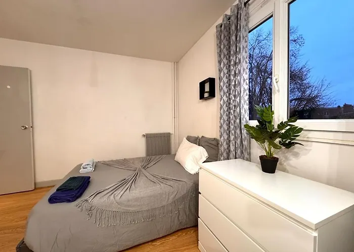 Marilyn - Center 2 People * フォンテーヌブロー