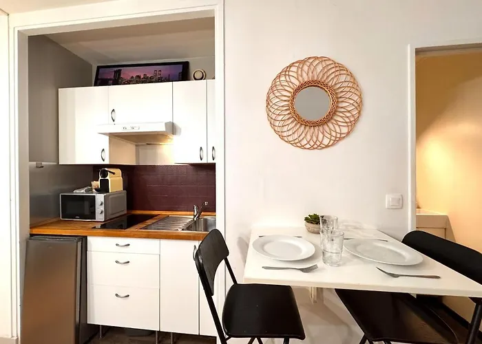 Marilyn - Center 2 People アパート フォンテーヌブロー